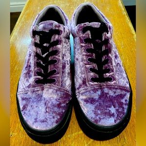 New listing Vans crushed velvet sneakersSz 7.5 womensMens 6.0 lavender/purpleEUC